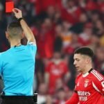 FIFA endurece el reglamento: podrán expulsar a jugadores que se tapen la boca en discusiones