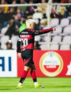 Flamengo debutó en la Copa Libertadores con un triunfo ante Cusco de Perú