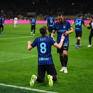 Inter remontó ante Como y avanzó a la final de la Coppa Italia El equipo de Milán lo dio vuelta 3 a 2 y espera a Lazio o Atalanta en la final.