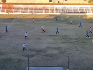 Alianza golpeó con pelota parada y venció a Carpintería en un duelo ajustado