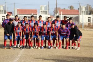 Villa Obrera metió presión en la cima: goleó a Juventud Ullunera y quedó al acecho
