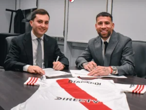 Nicolás Otamendi ya es jugador de River y cumplirá el sueño de vestir la banda roja