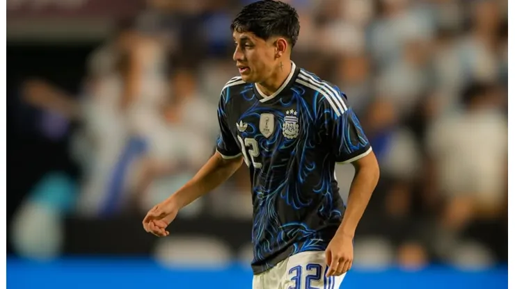 Tomas-Aranda-en-su-debut-en-la-Seleccion-Argentina-740x416