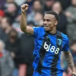 El Barcelona recibió un revés en el mercado: Bournemouth declaró intransferible a Eli Junior Kroupi