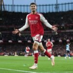 Arsenal se estrenó con una goleada y comenzó a defender la Premier League a puro fútbol