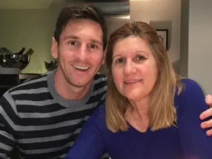 Lionel-Messi-y-su-madre-Celia-Cuccittini-470x352