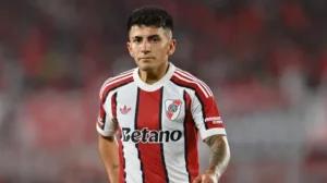 Thiago-Almada-en-su-debut-en-River-1-490x275
