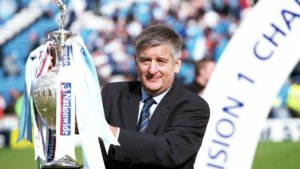 Bernstein dijo que una sanción económica no bastaría para el Manchester City