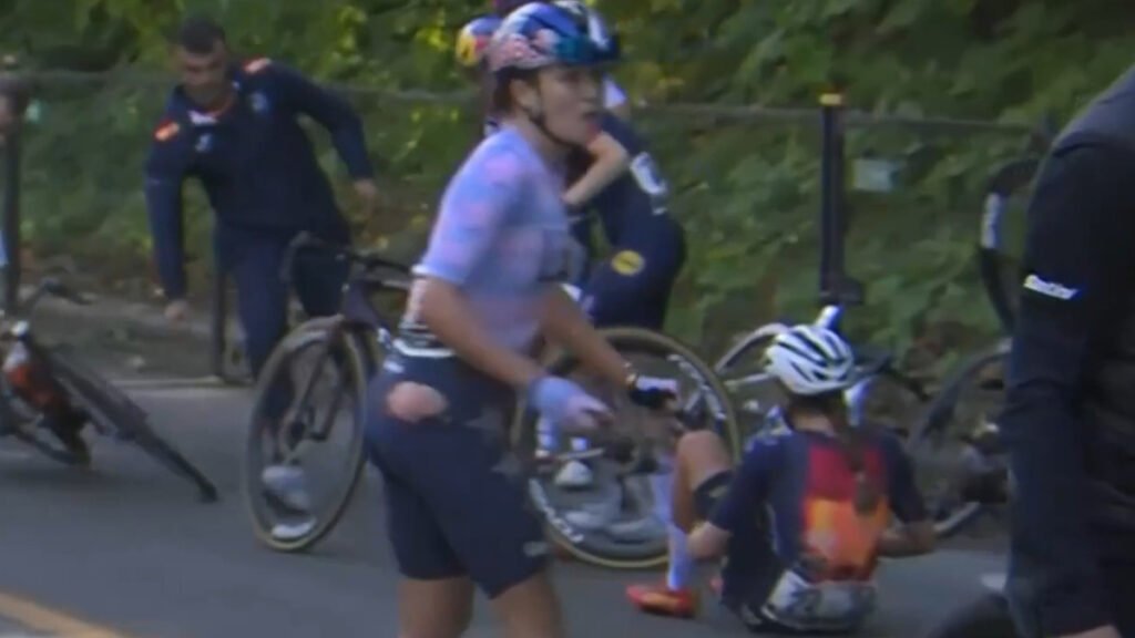 Paula Blasi abandonó el Mundial tras sufrir dos caídas en la prueba en ruta