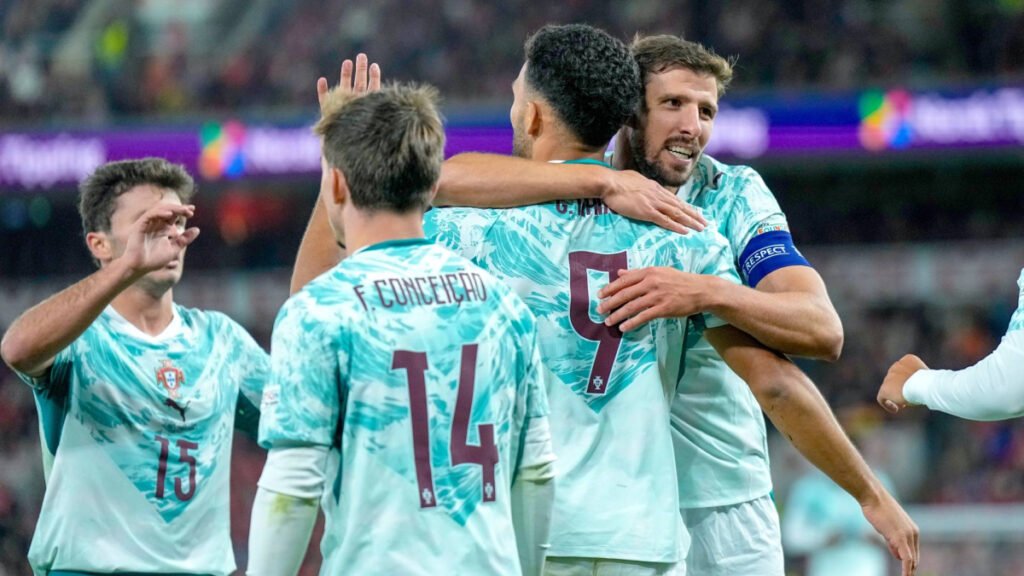 Portugal venció a Noruega en Oslo, pero Cristiano se quedó sin duelo con Haaland