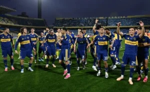 Boca afronta ocho partidos en 30 días con cuatro frentes en juego