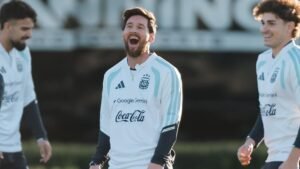 Messi vivió entre risas y rodeado de afecto su último entrenamiento albiceleste